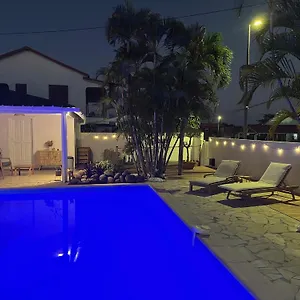 Confort Vue Piscine Baie-Mahault