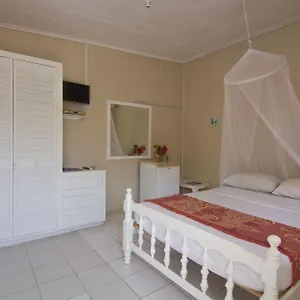 Keegans Beachside ** Bequia Island