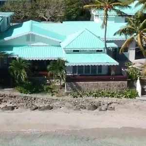Bequia Beachfront **** Friendship
